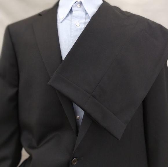 Hart Schaffner Marx Wool Solid Black Suit 46L